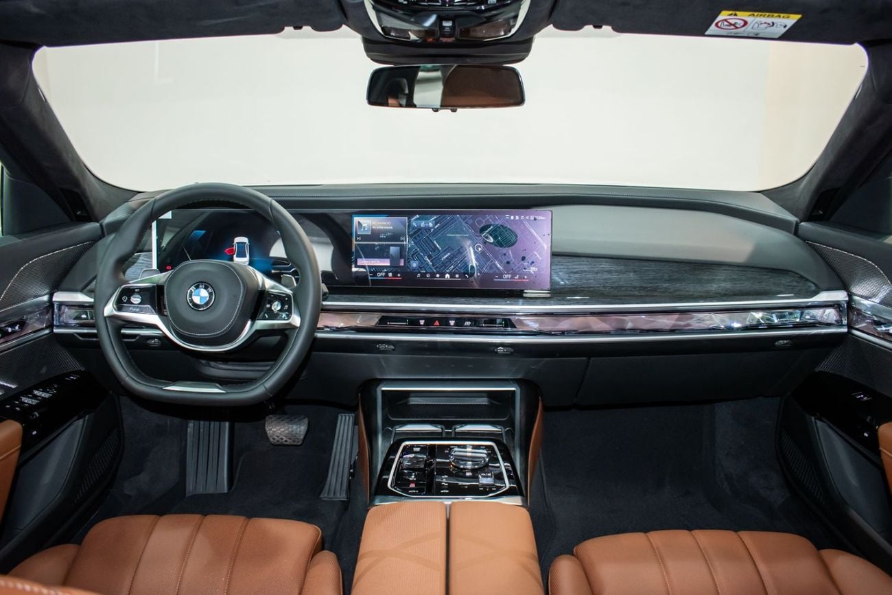 BMW 740i LUXURY PURE EXCELLENCE