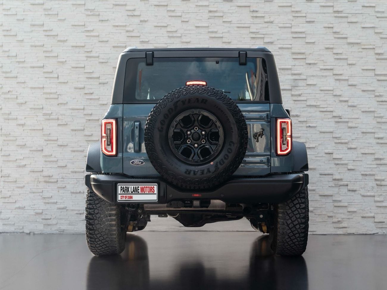 فورد برونكو Wildtrak 2.7L (5 Seater)