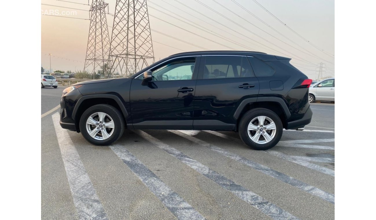 Toyota RAV4 2019 TOYOTA RAV 4 XLE AWD / FULL OPTION