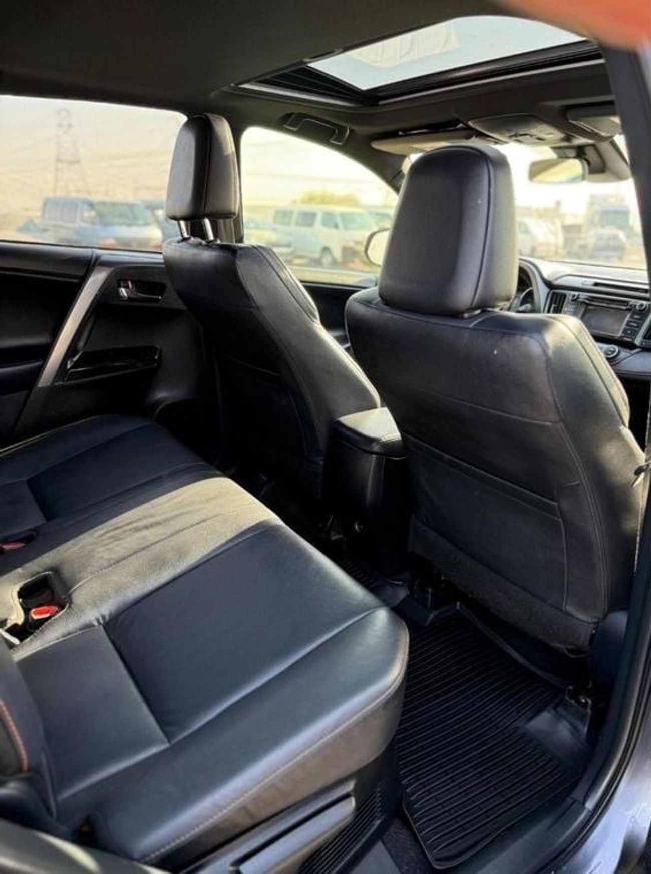 Toyota RAV4 Hybrid TOYOTA RAV4 SE Full Option