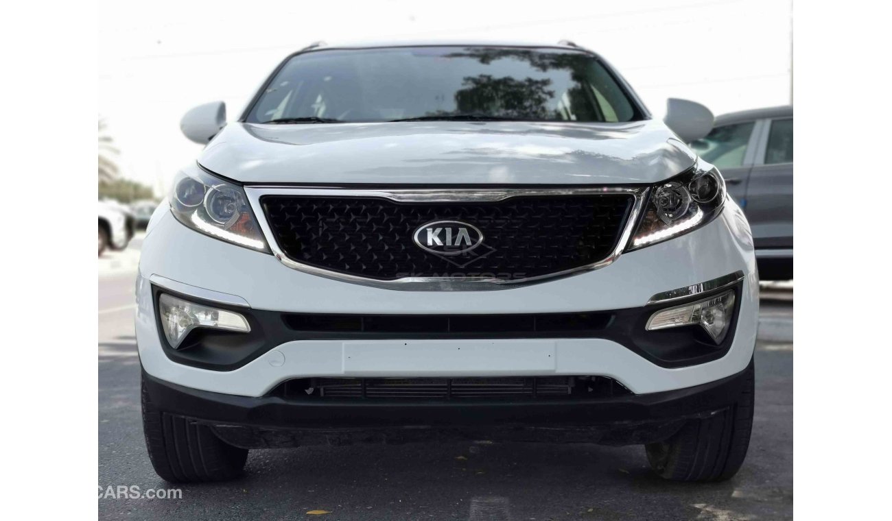 Kia Sportage 2.4L, 18" Rims, DRL LED Headlights, Parking Sensor On/Off, Fabric Seats, Bluetooth, USB (LOT # 758)