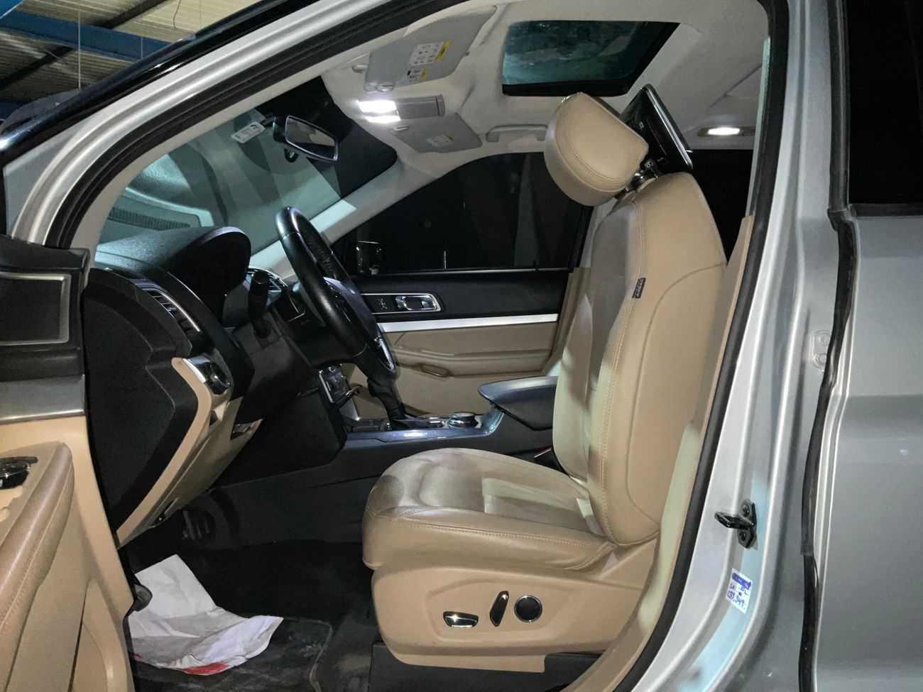 Ford Explorer XLT (Leather) | Guaranteed Warranty | 0 Down Payment