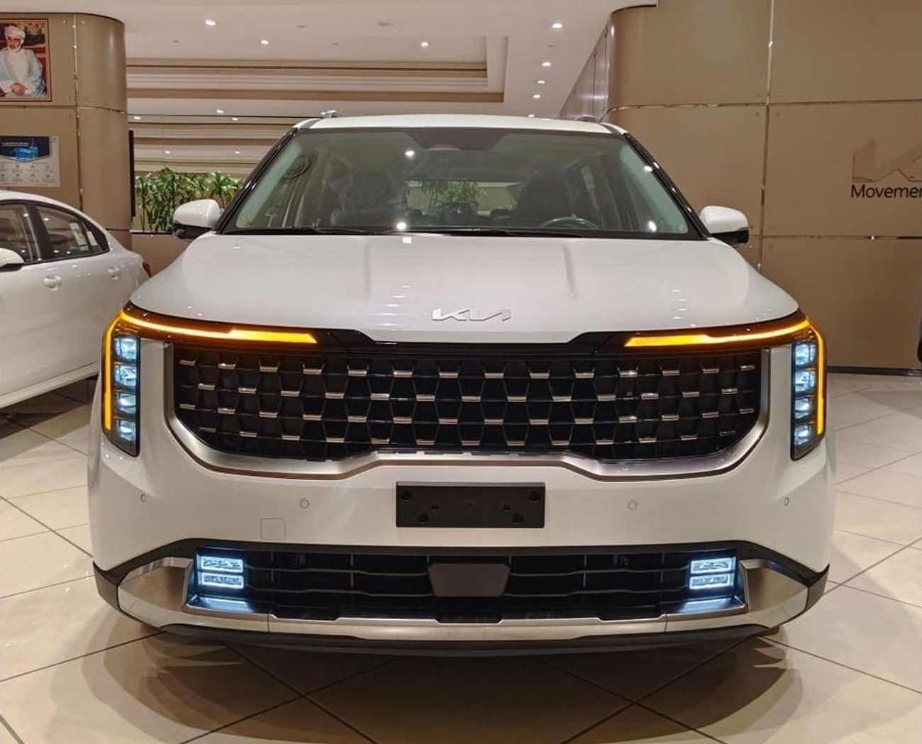 Kia Carnival 3.5L Petrol, Leather Seats, Big DVD Screen 2025MY