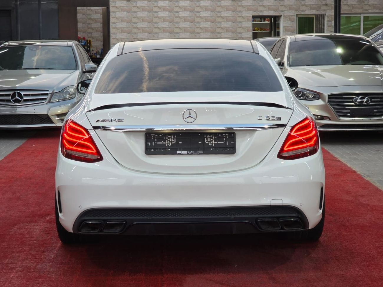 Mercedes-Benz C 63S AMG Std 4.0L (5 Seater)