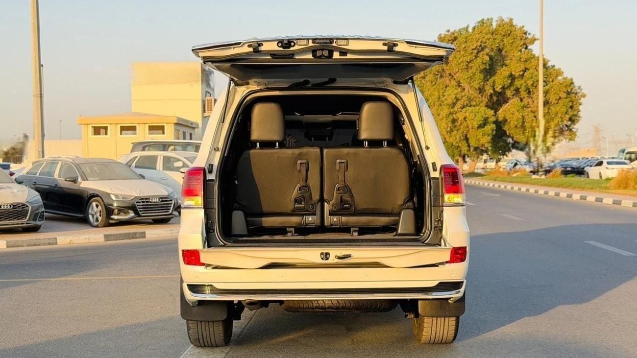 Toyota Land Cruiser PUSH START | V8 DIESEL ENGINE | SUNROOF | AUTOMATIC | PARKING SENSORS