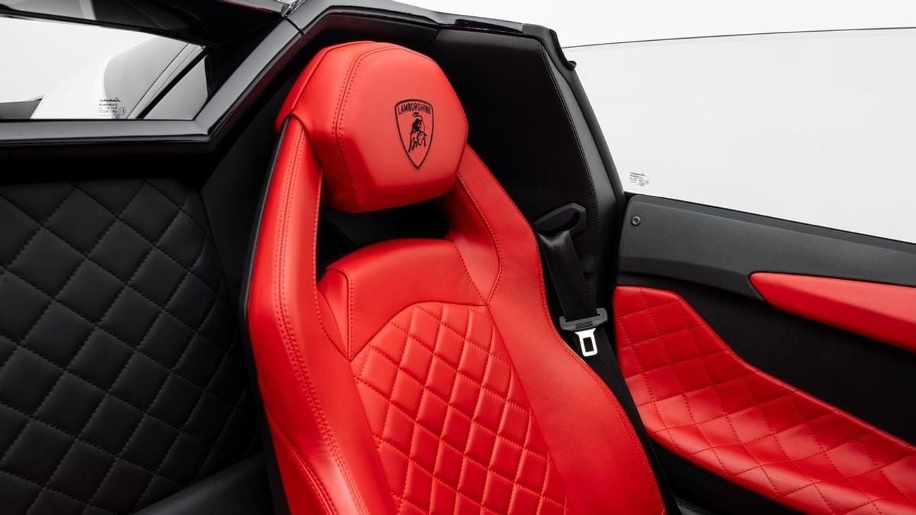 Lamborghini Aventador LP 700-4 Roadster - 2015 - GCC