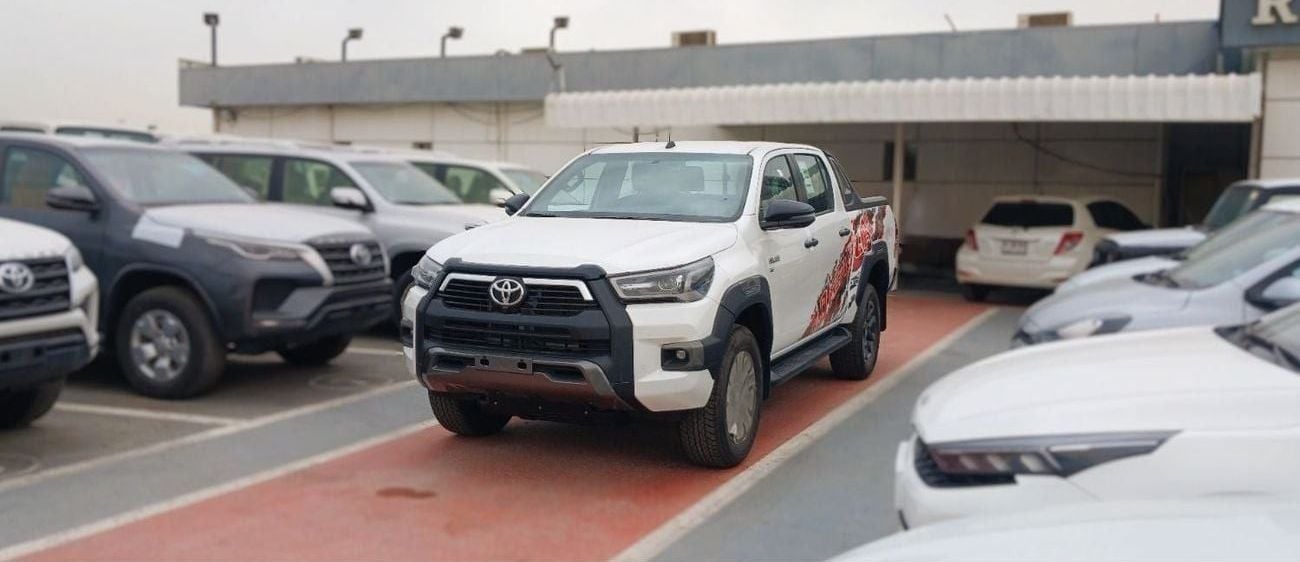 Toyota Hilux ADVENTURE Toyota Hilux Adventure 4.0L Petrol 2025YM