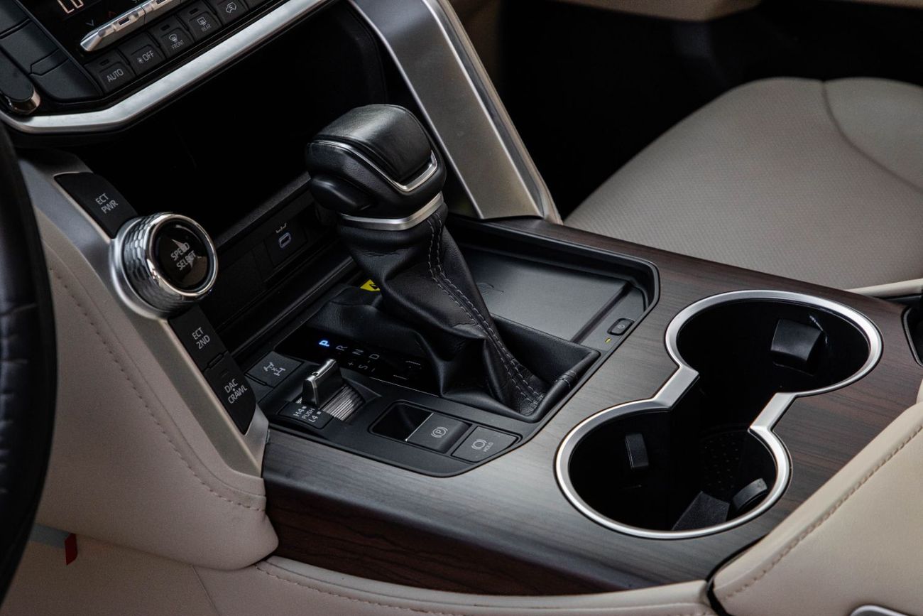 تويوتا لاند كروزر | 4,113 P.M | 0% Downpayment | Agency Warranty!