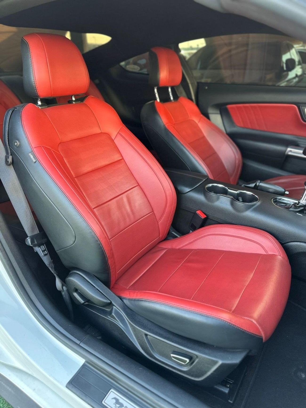Ford Mustang GT Premium 5.0L V8