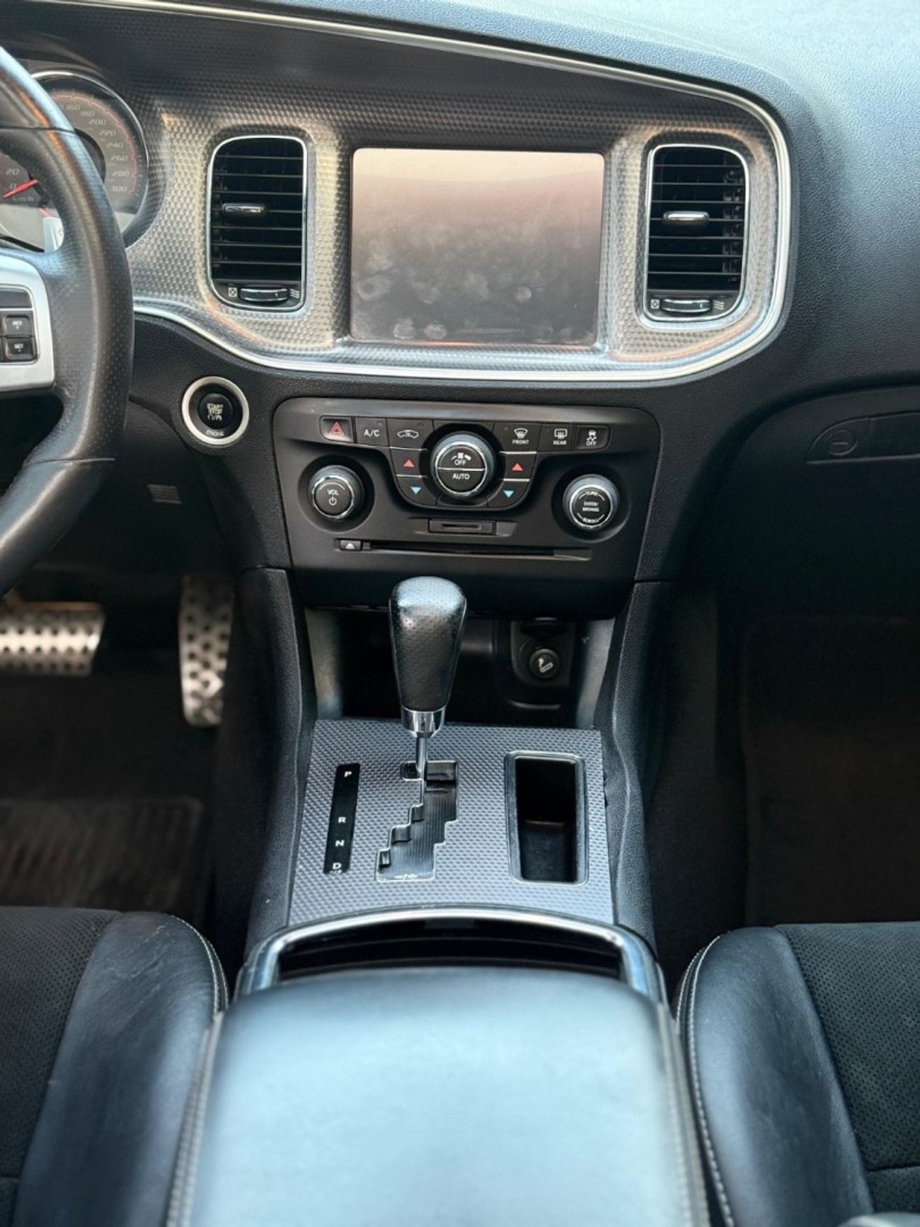 Dodge Charger SRT8 6.4L