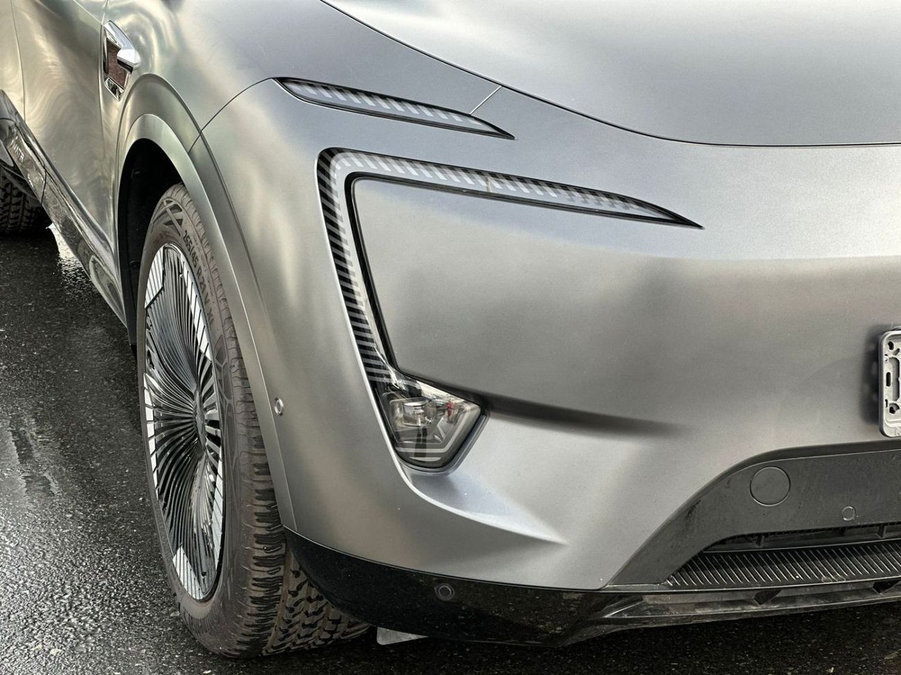 Avatr 11 AVATAR E11 LONG RANGE 4 SEATER 2023