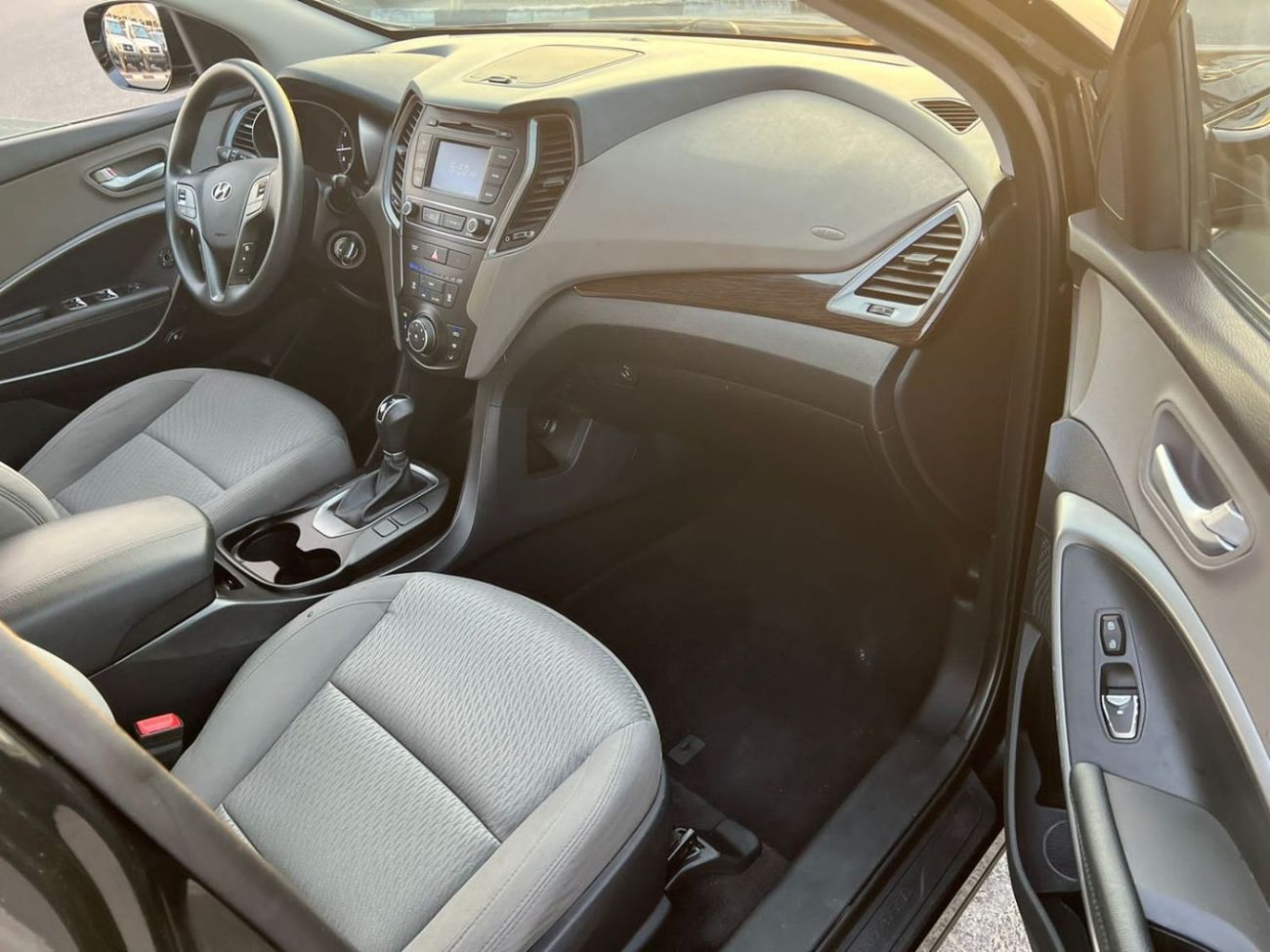 Hyundai Santa Fe 2018 Hyundai Santa Fe Sports 2.4L V4 - AWD 4x4 - Rear CAM With Multi Drive Mode -