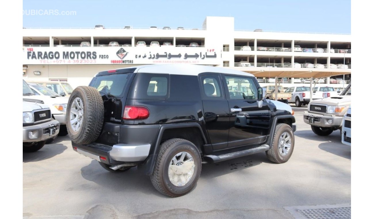 Toyota FJ Cruiser 4.0 GXR DIFF LOCK