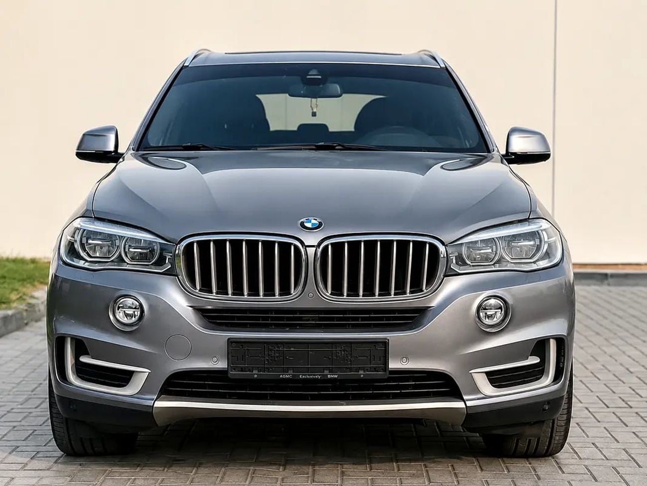 بي أم دبليو X5 1,338 P.M | xDrive35i Exclusive | GCC Specs | 3.0L V6