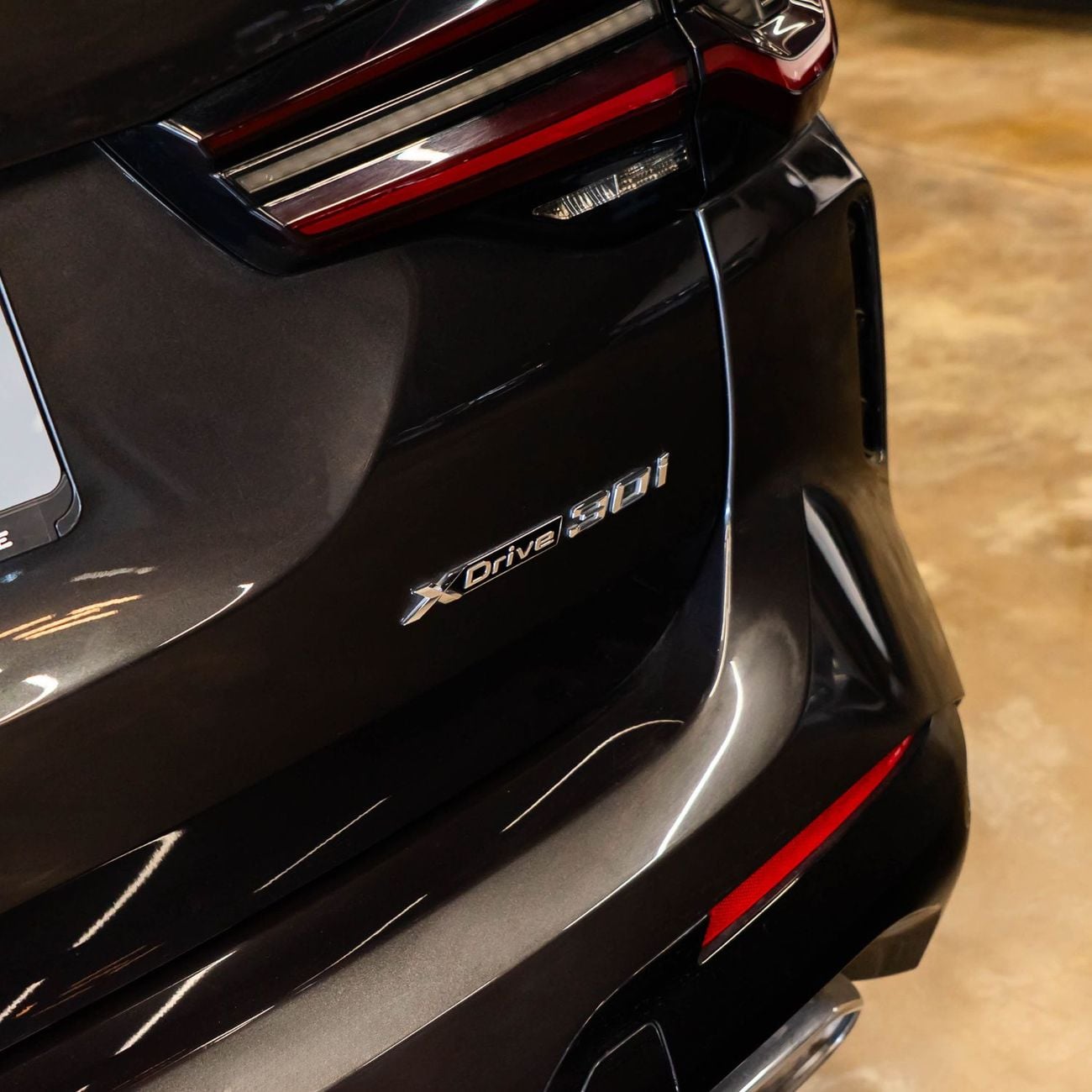 BMW X3 xDrive 30i M Sport 2.0L AED 2,586 P.M • 0% Downpayment • X3 xDrive 30i M-Sport • Agency Warranty And