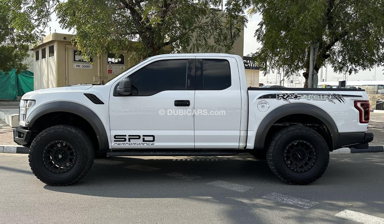 Used Ford F-150 SVT Raptor GCC Specs 2018 for sale in Dubai - 699032