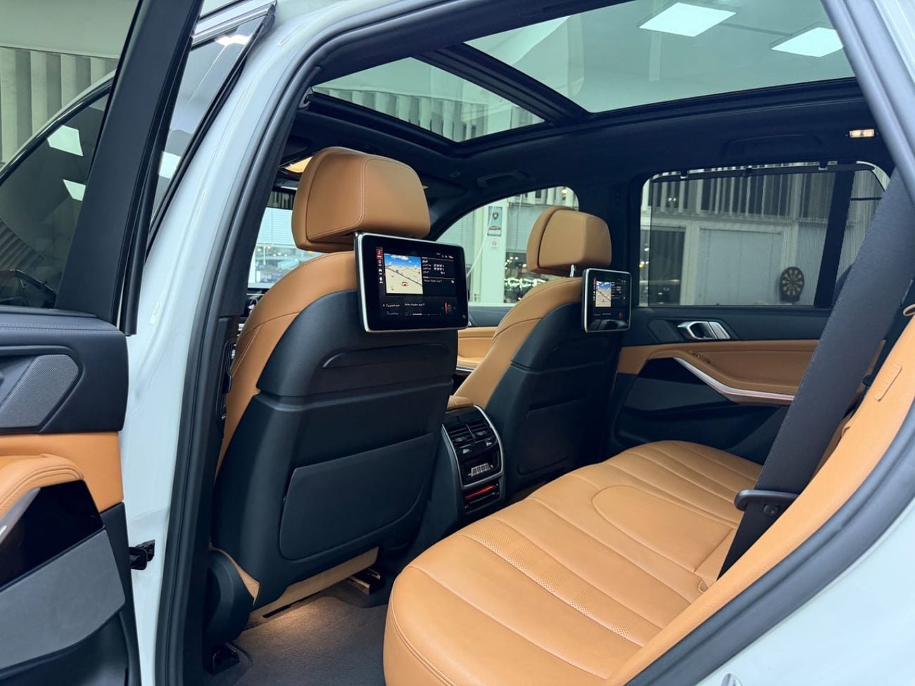 بي أم دبليو X5 40i M SPORT EXCLUSIVE مجلس التعاون الخليجي ... سجل صيانة كامل .. مشغل أقراص DVD .. محرك V6 طقم M .. حالة ممتازة