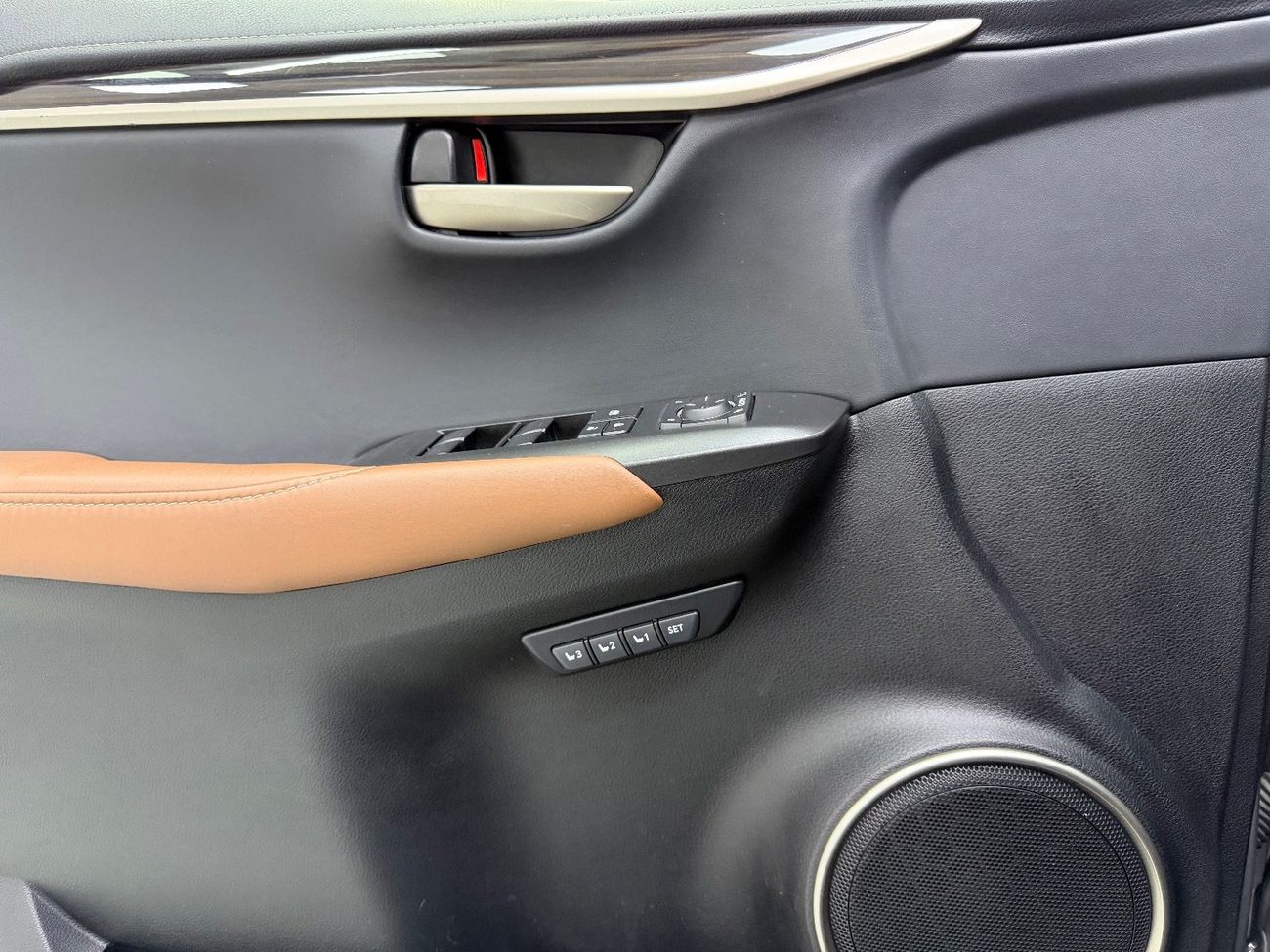 لكزس NX200t Platinum 2.0L