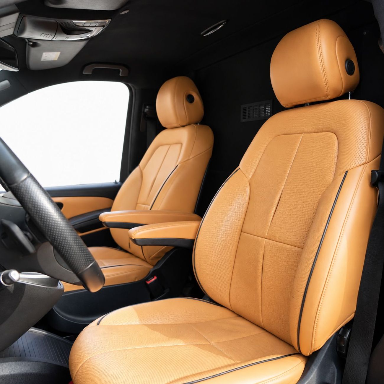 Mercedes Benz V 250 V 250 AED 2,565 P.M • 0% Downpayment •  Mercedes-Benz V 250 VIP Design • 1 Year Warranty