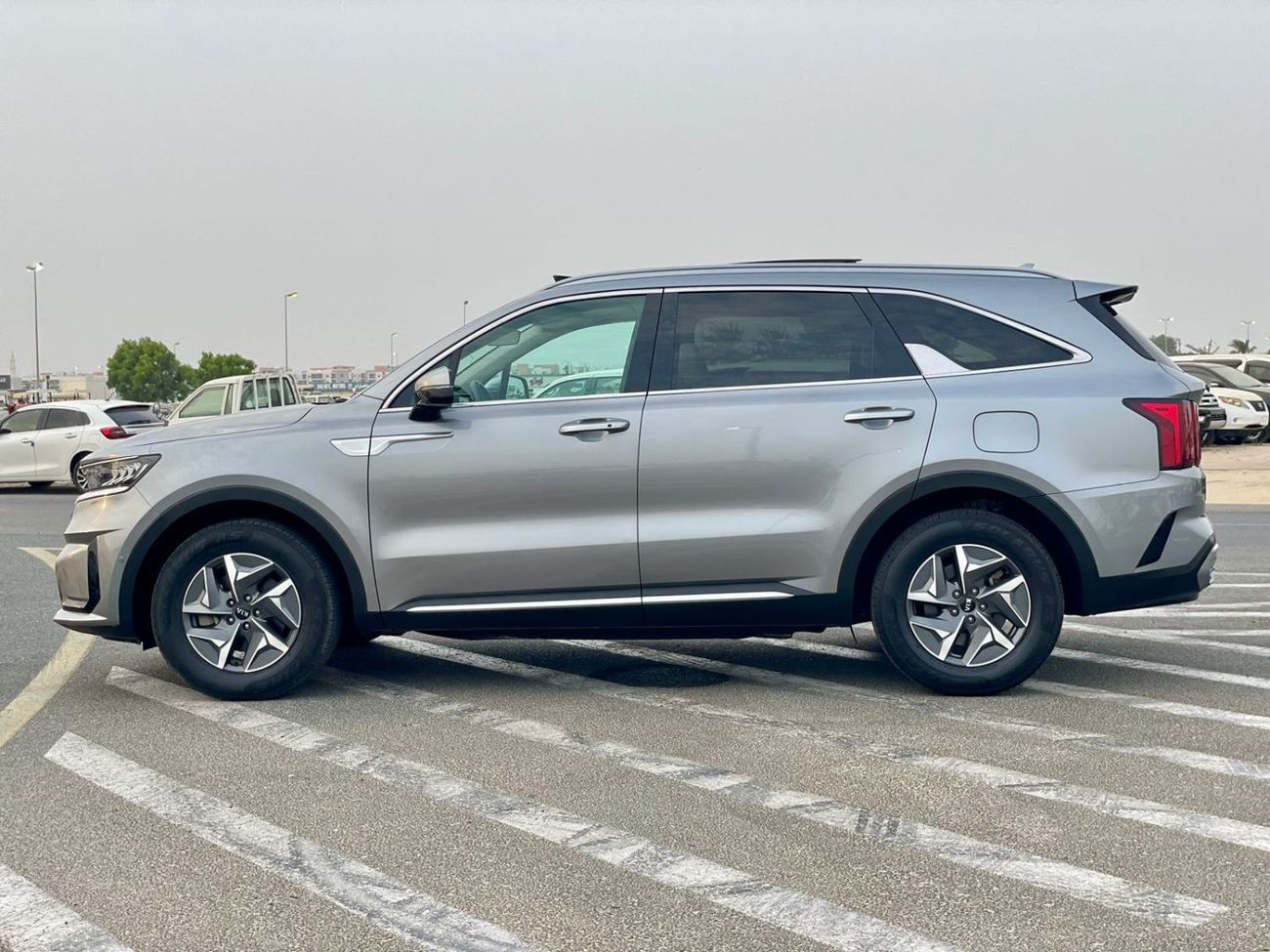 Kia Sorento 2021 Kia Sorento EX 1.6L Turbo V4 Hybrid Fuel Full Optiom Panoramic View - 7 Leather Seats With Rada