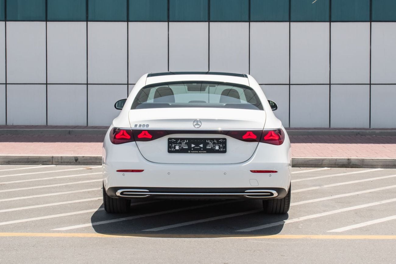 Mercedes-Benz E200 2.0L