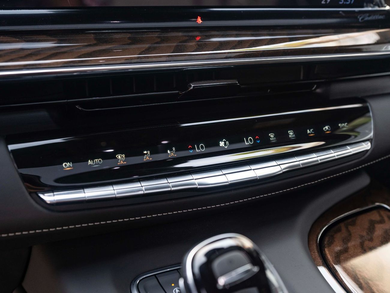 كاديلاك إسكالاد Sport Platinum 6.2L AWD