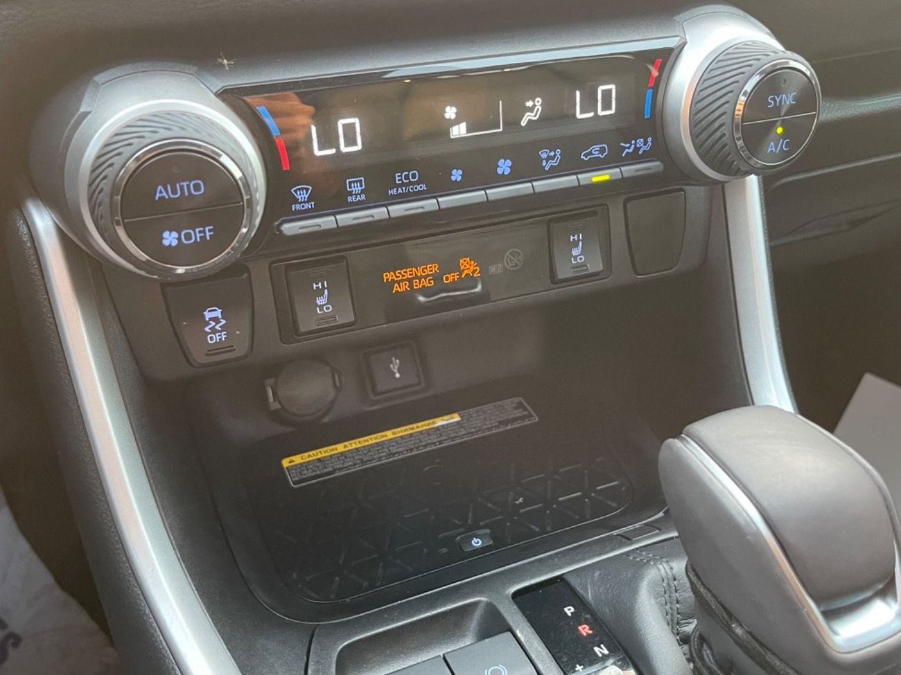 تويوتا راف ٤ 2021 TOYOTA RAV4 XSE HYBRID PANORAMIC ROOF FULL OPTIONS IMPORTED FROM USA