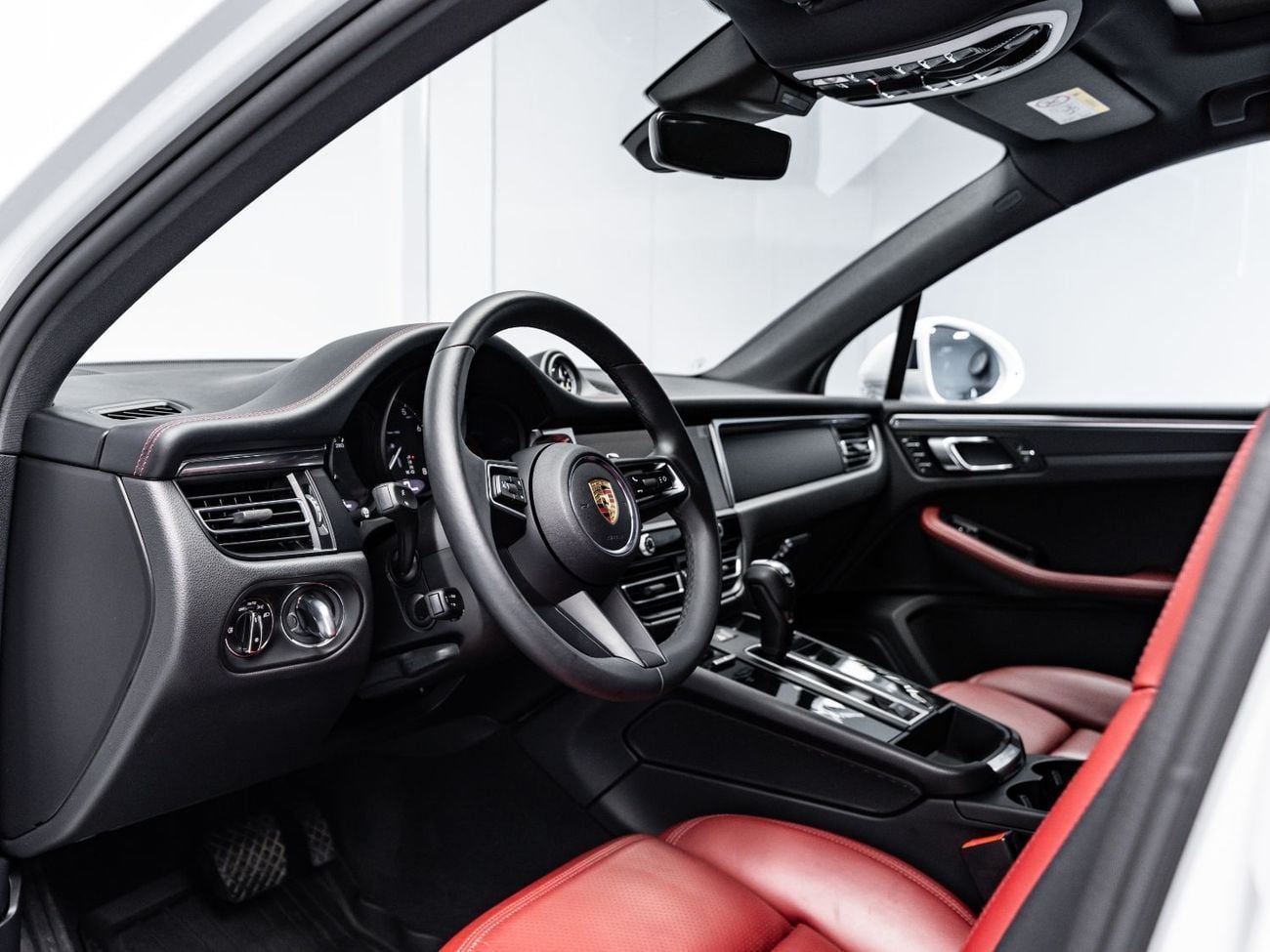 Porsche Macan BUY NOW, PAY 2027 | THE BLACKLINE STANDARD | Porsche Macan 2025 2.0LFebruary 2028 Warranty, GCC