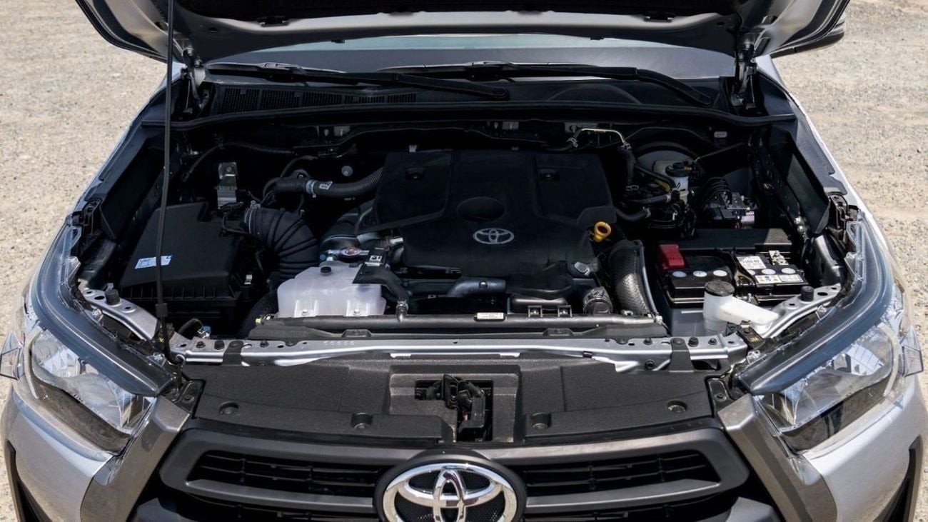 Toyota Hilux SGLX Toyota Hilux 2.4L Diesel AT 4x4 Mid Option 2025