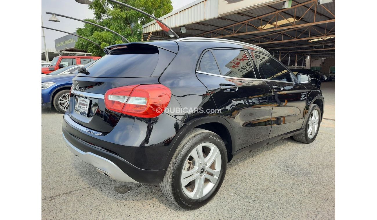 Mercedes-Benz GLA 250 Std Mercedes gla250 2020