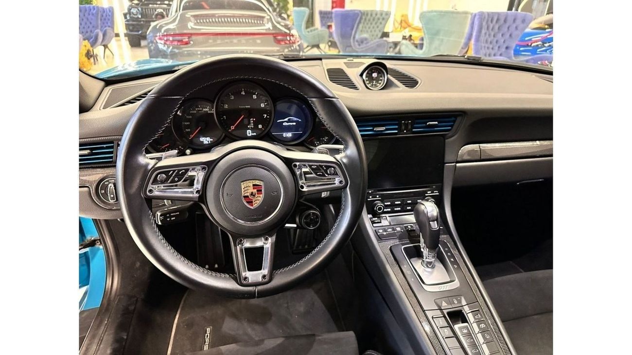 بورش 911 كاريرا 4