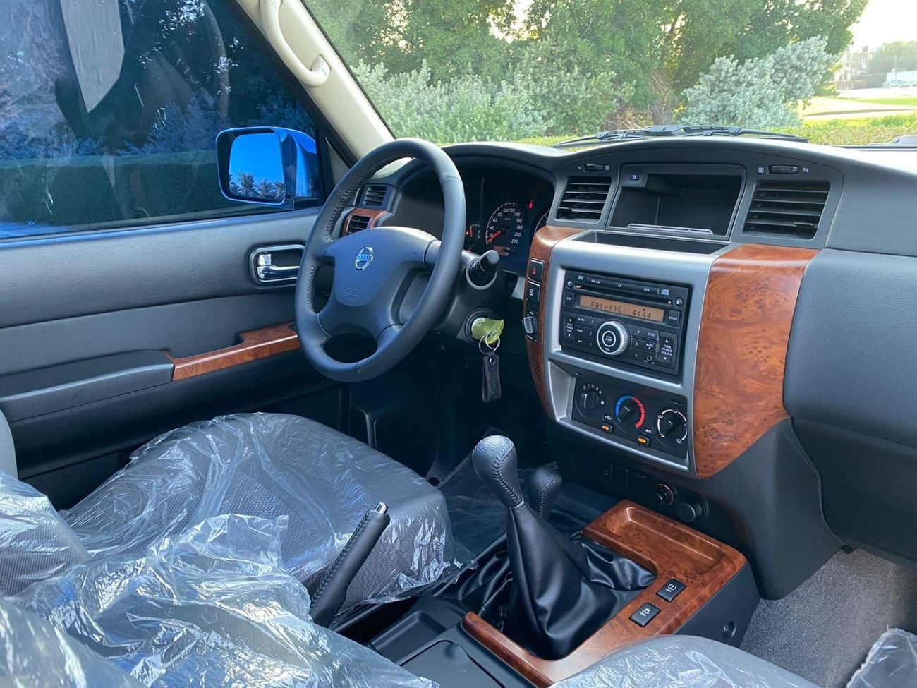 نيسان باترول سفاري نيسان باترول سفارى 2023 جير عادى باب واحد فل ابشن صبغ وكاله تشييكات وكاله تحت الضمان بحاله ممتازه