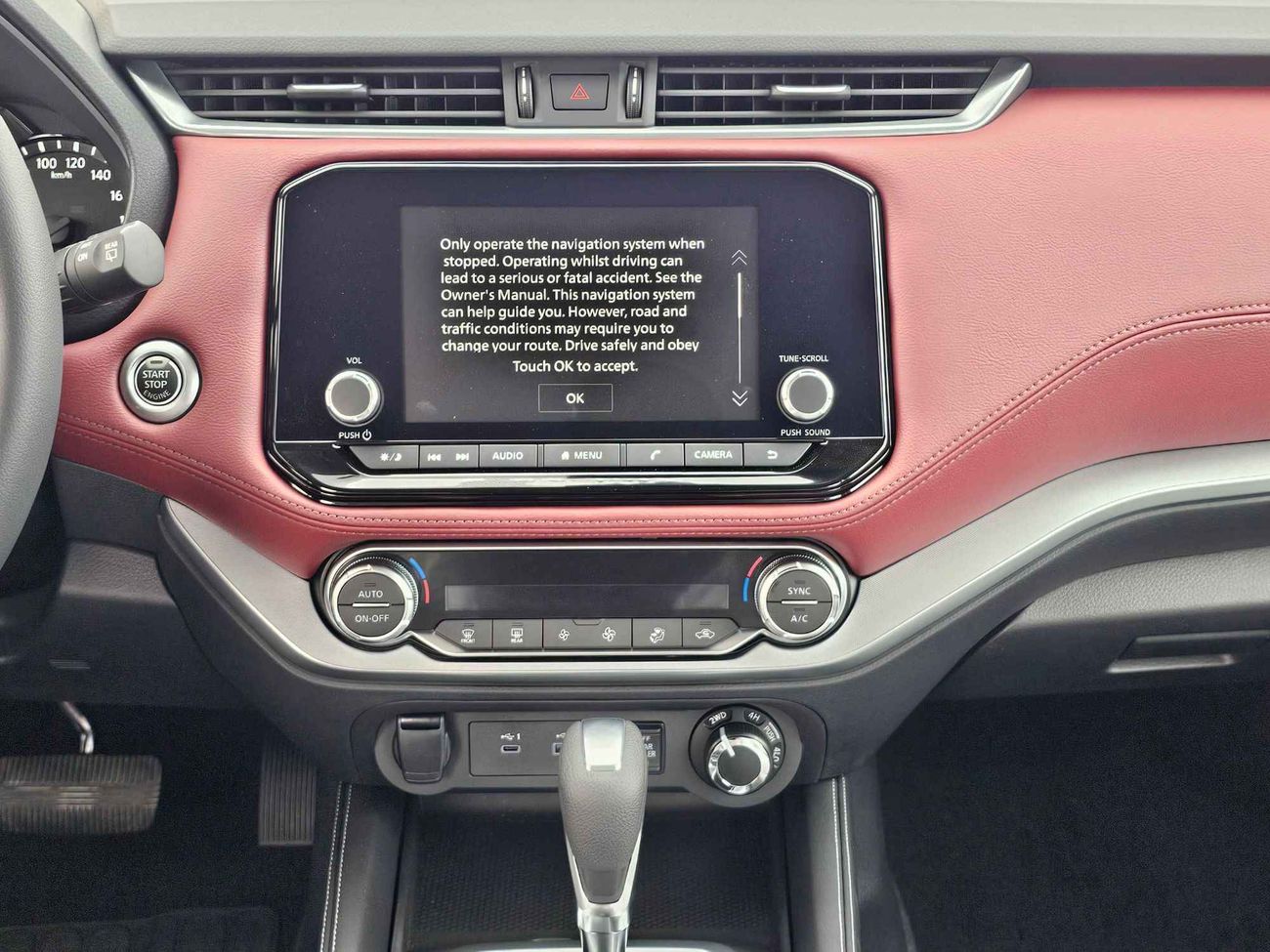 Nissan XTerra PLATINUM / 2.5L / LEATHER SEATS WITH "4" CAMERAS  (CODE # 67964)