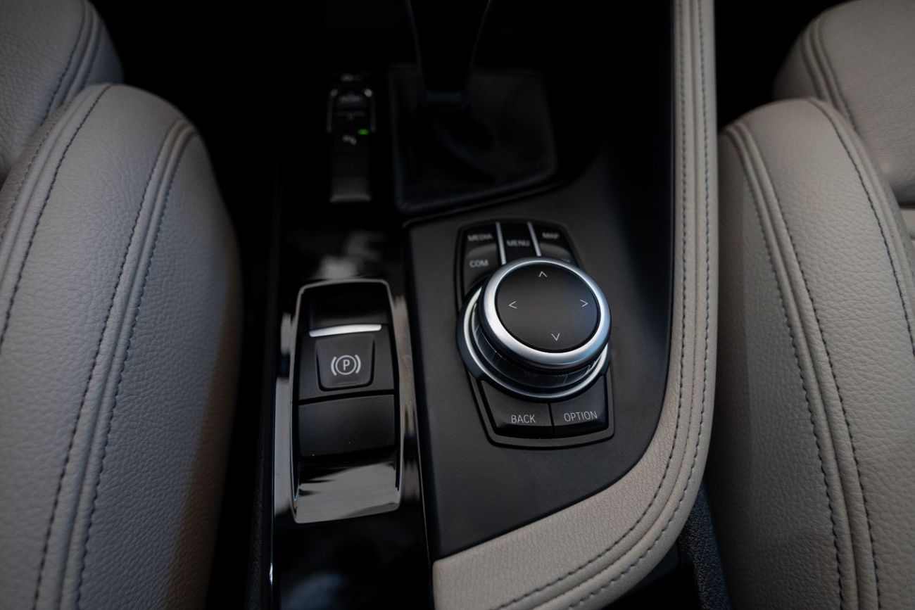 BMW X1 sDrive 20i M Sport 2.0L BMW X1 sDrive20i M-Sport 2021 GCC under Agency Warranty and Service Contract