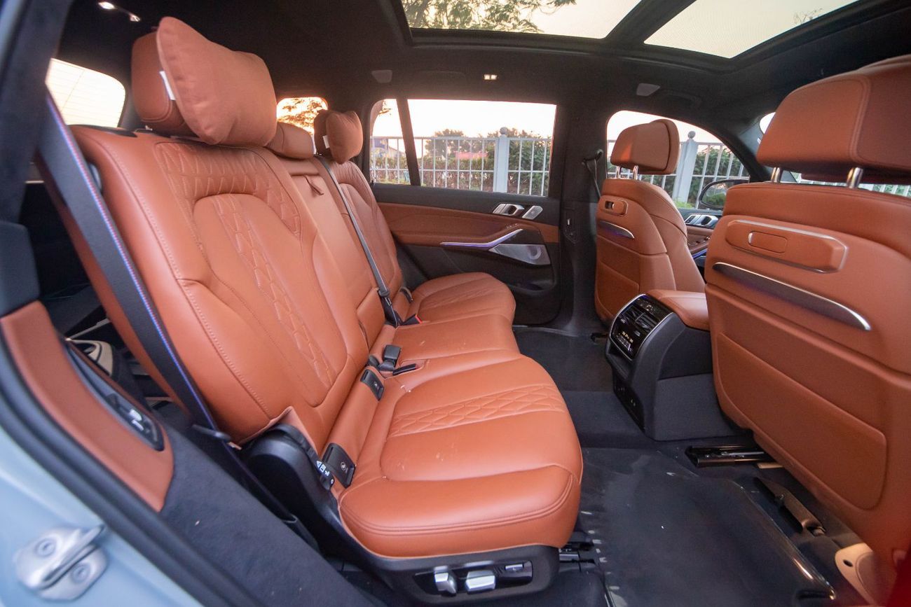 بي أم دبليو X7 xDriveM60i (6 Seats)