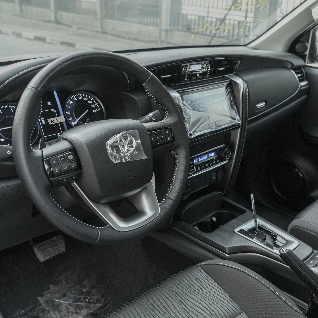 Toyota Fortuner EXR 2.7 L | v4 | Petrol | Auto AC | Export Only