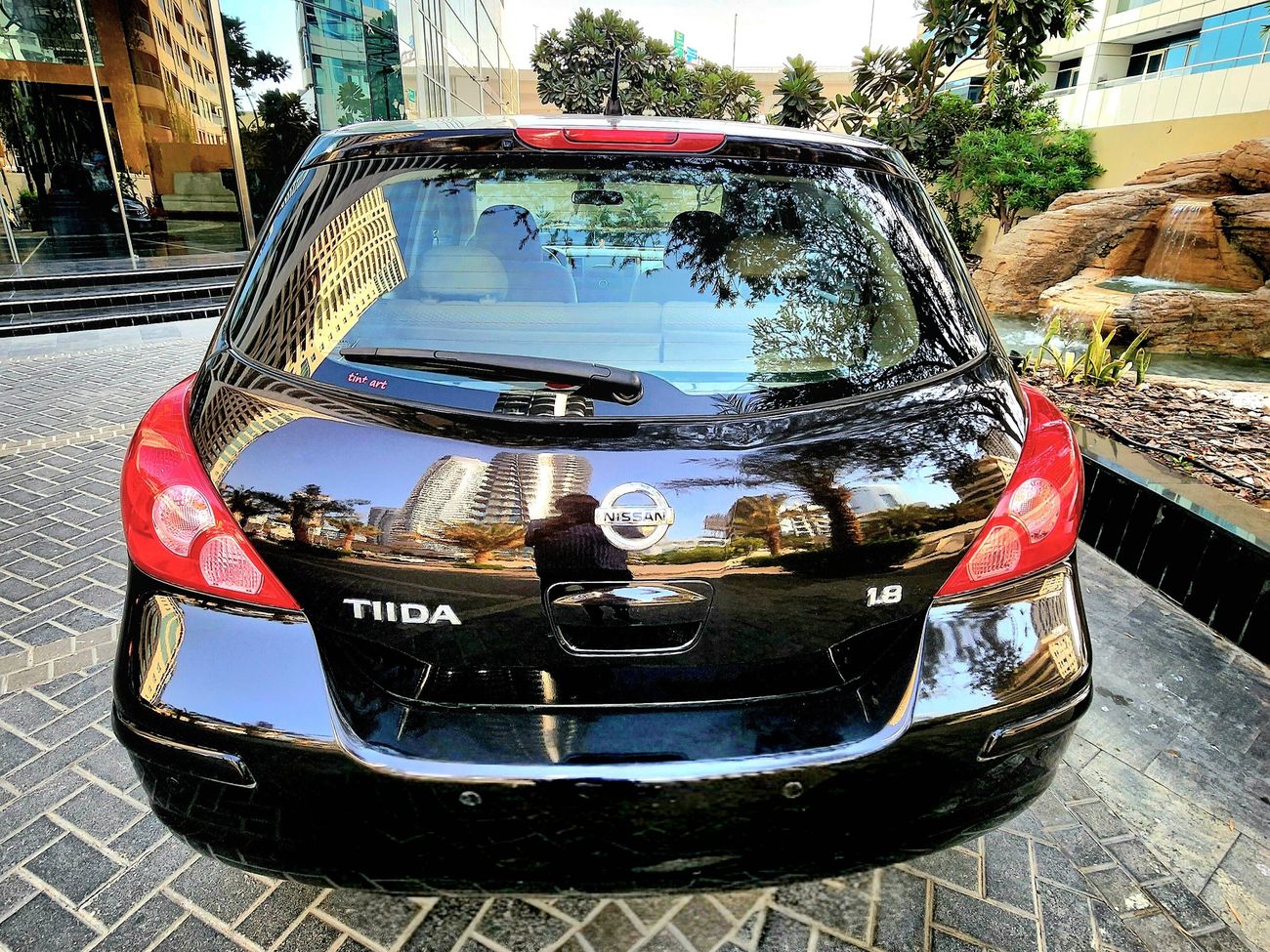 Nissan Tiida SV 1.8L Hatchback