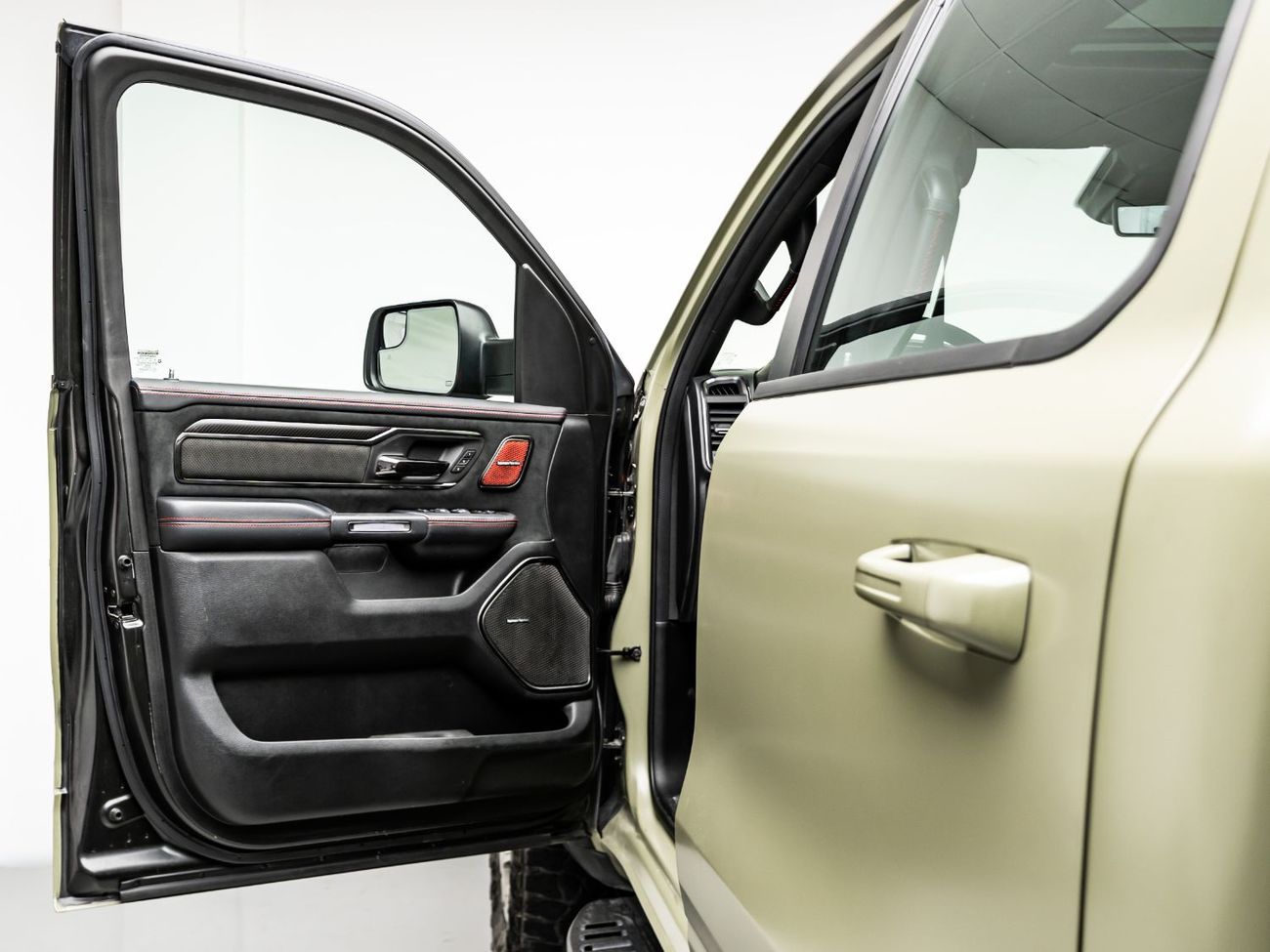 RAM 1500 TRX Crew Cab 6.2L 2022 Ram 1500 TRX, Feb 2028 RAM Warranty, Low KMs, GCC