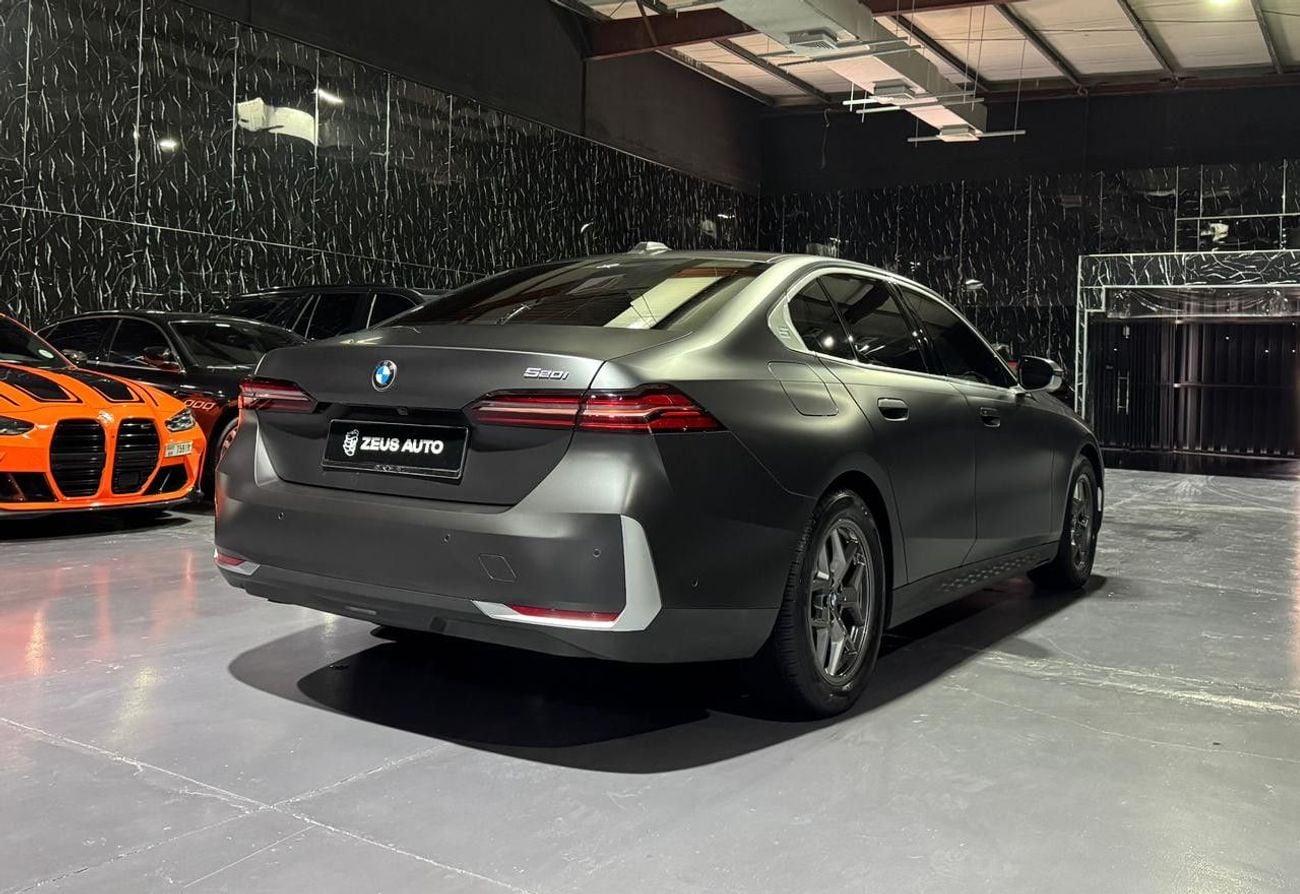 BMW 520i EXCELLENCE BMW 5 Series 520 2025 | Full PPF | GCC | Low Mileage | AGMC Warranty 2030 | AGMC Service