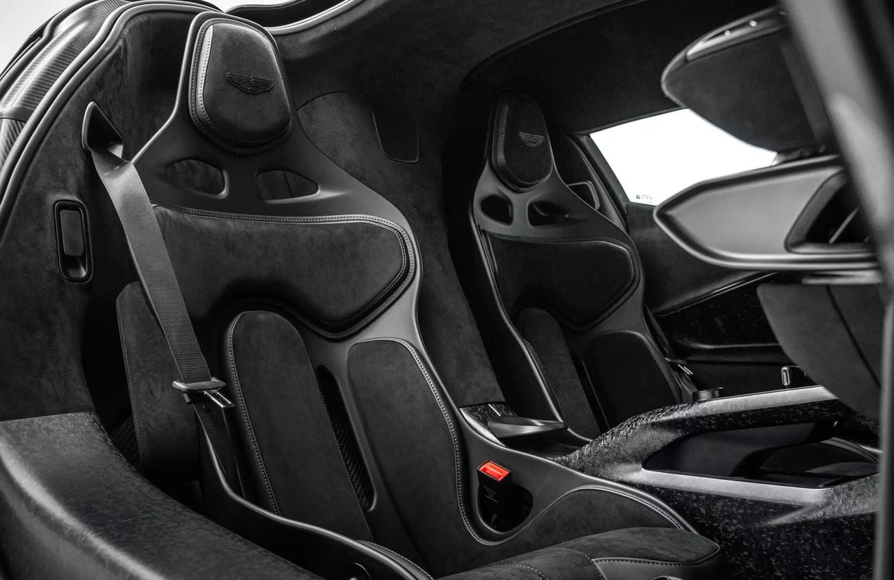 Aston Martin Valhalla 4.0L V8 Twin-Turbo Engine + eMotors