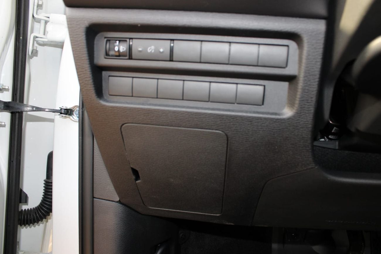 ميتسوبيشي آوتلاندر Mitsubishi Outlander 7-Seater H-Line 2.5L 4WD | Brand New | Export Only |