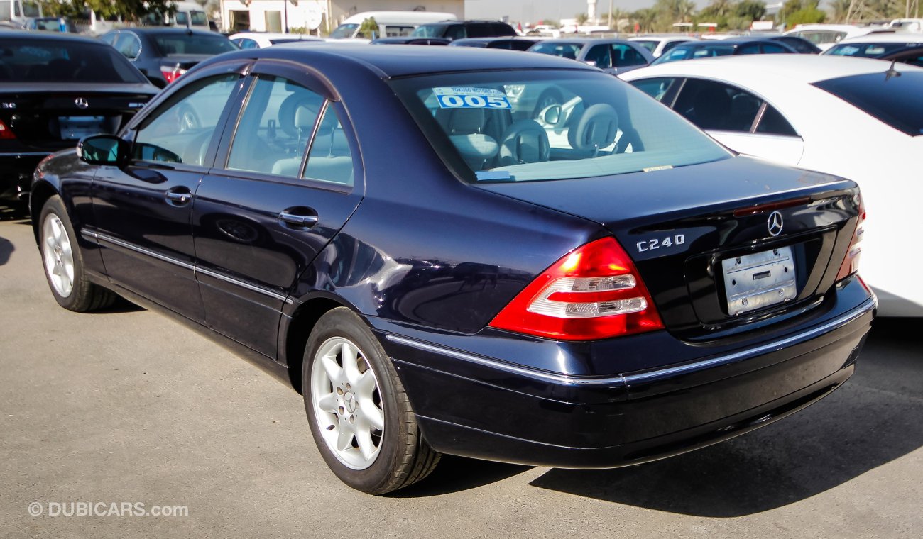 Mercedes-Benz C 240