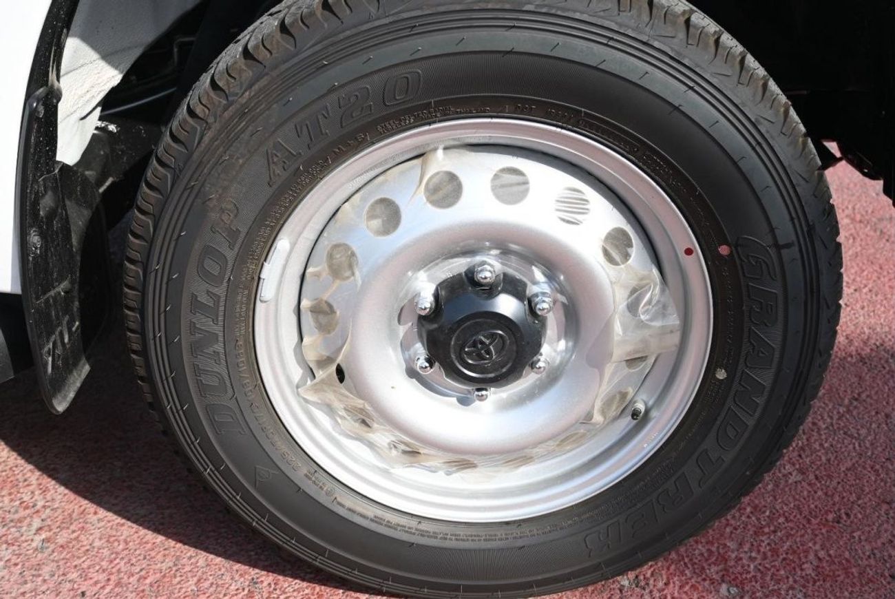 تويوتا هيلوكس تويوتا هيلوكس GLX 2.7L بنزين ، بيك أب ، دفع رباعي ، بابين ، ناقل حركة يدوي ، كابينة واحدة ، مفتاح تش