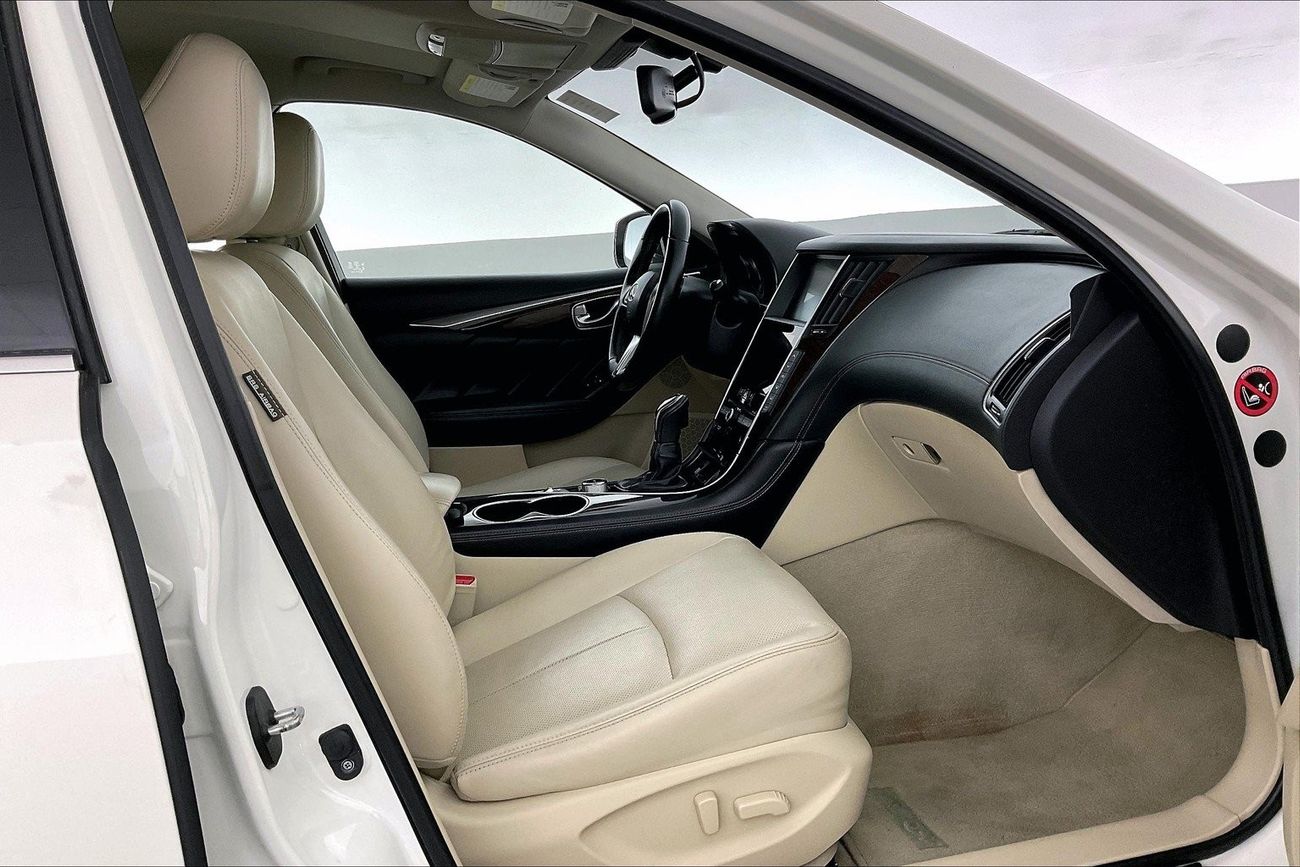 Infiniti Q50 Premium / Luxe| 1 year free warranty | Exclusive Eid offer