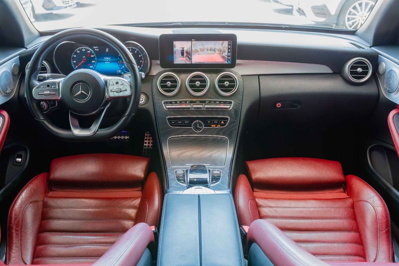 Mercedes-Benz C 300 Luxury 2.0L