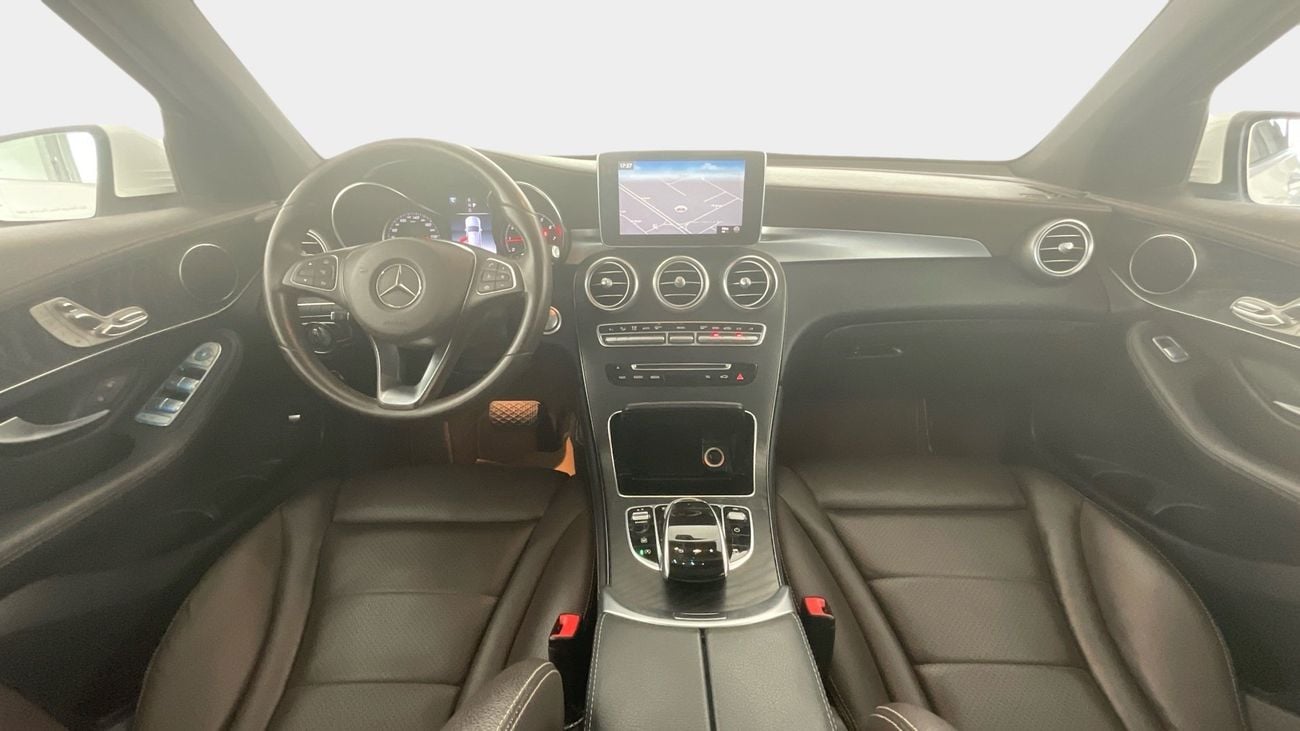 Mercedes Benz GLC250 AMG 2.0 GLC 250 4MATIC AUTO | Guaranteed Warranty | 0 Down Payment