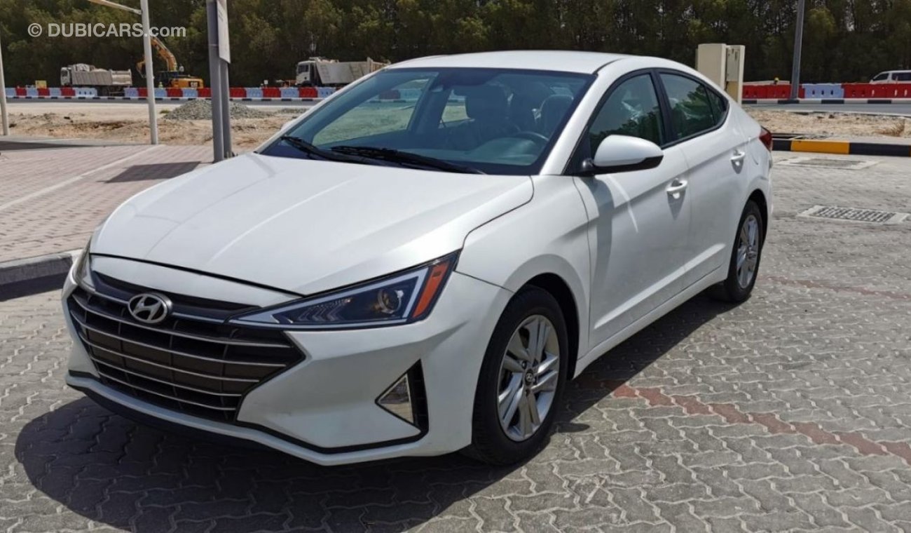 Hyundai Elantra SE - Very Clean Car