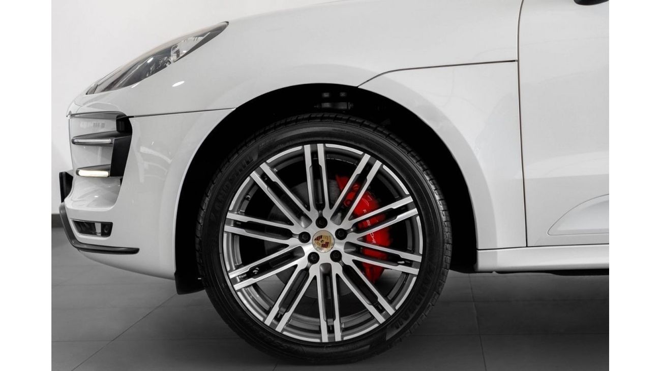 Porsche Macan 2015 Porsche Macan Turbo / Full-Service History / Two Years ARM Service Pack