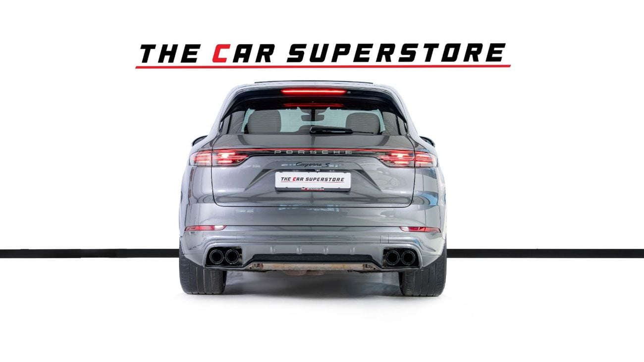 Porsche Cayenne S 2.9L (440 HP) High Specfications-Metallic Grey-Turbo Wheels-Black Brake Callipers