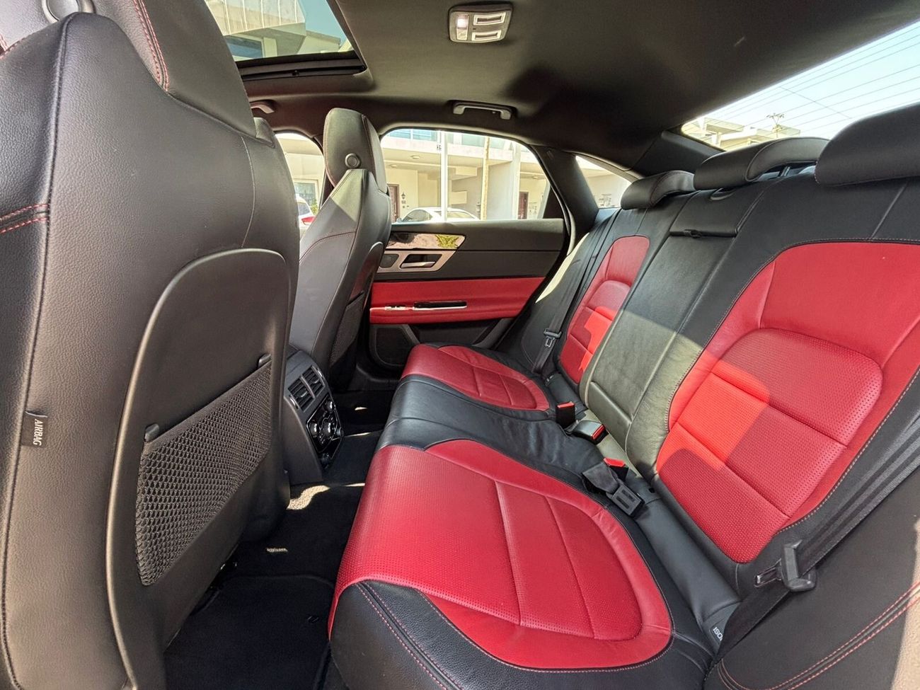 Jaguar XF R-Sport 2.0L Sedan